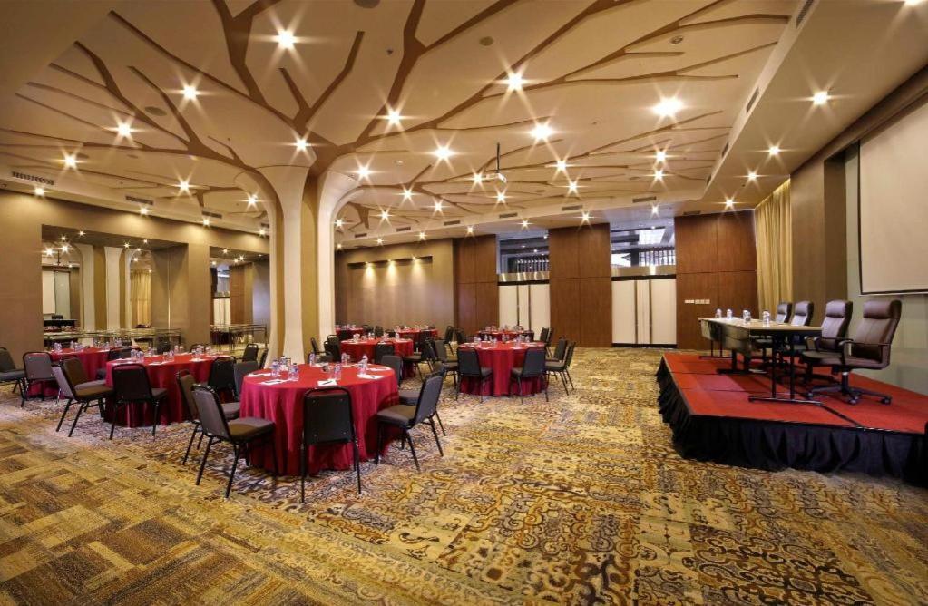 Brits Hotel Karawang Exterior photo
