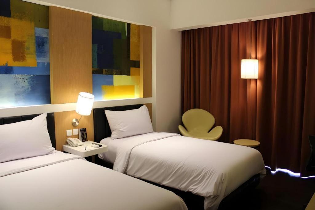 Brits Hotel Karawang Exterior photo