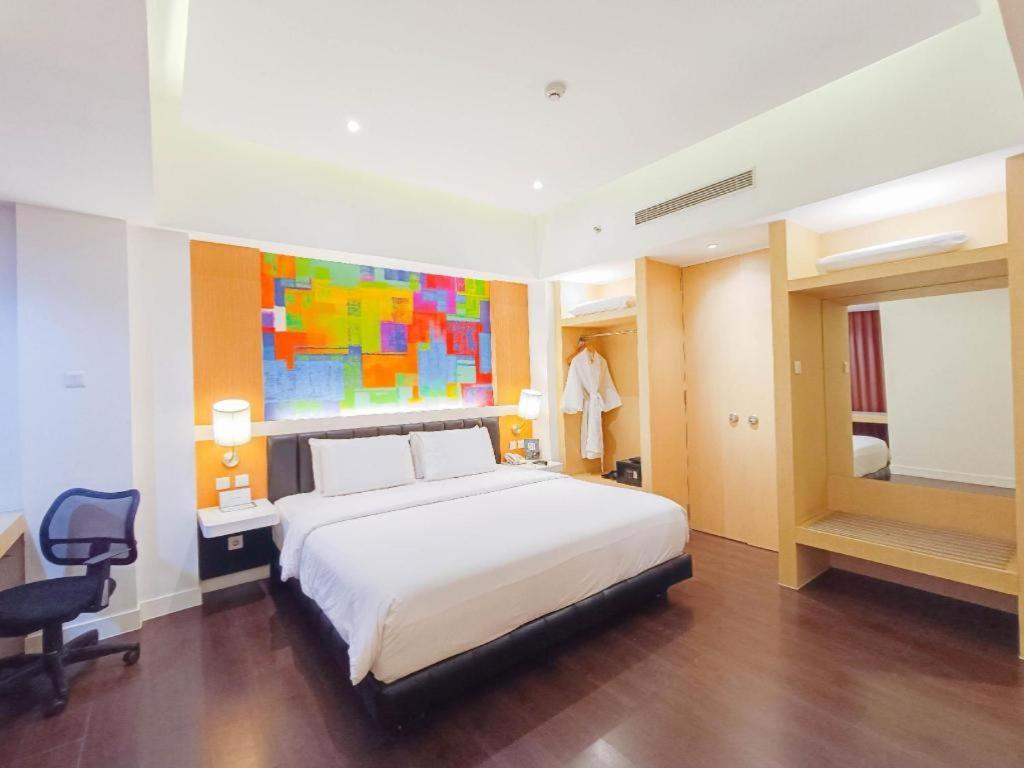 Brits Hotel Karawang Exterior photo