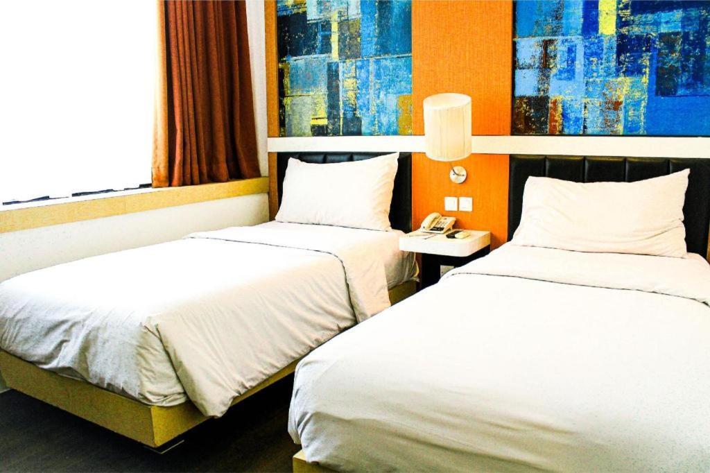 Brits Hotel Karawang Exterior photo