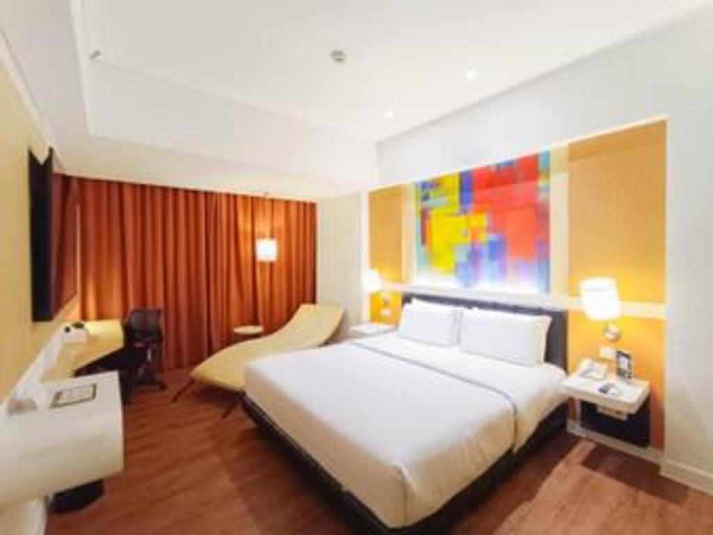 Brits Hotel Karawang Exterior photo