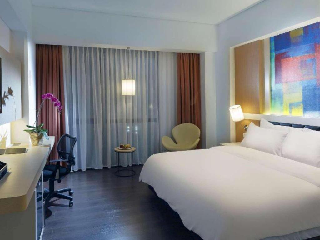 Brits Hotel Karawang Exterior photo